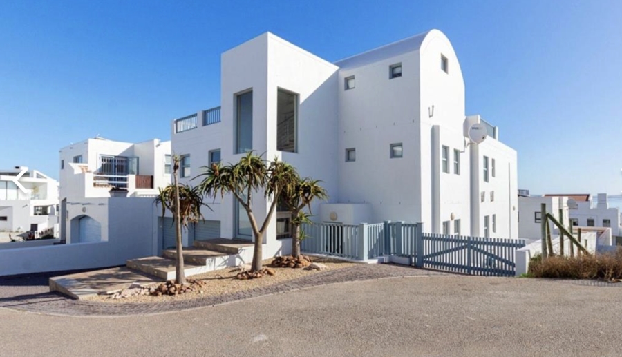 5 Bedroom Property for Sale in Paradise Beach Western Cape